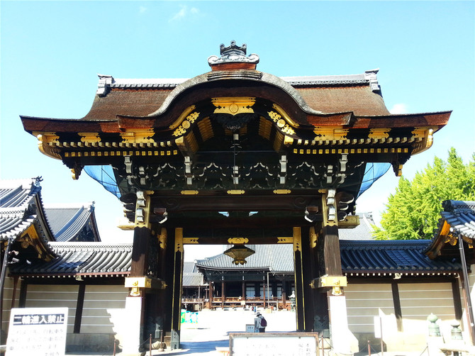 京都二条城金阁寺下鸭神社河源町四条新京极锦市场西本愿寺清水寺二年
